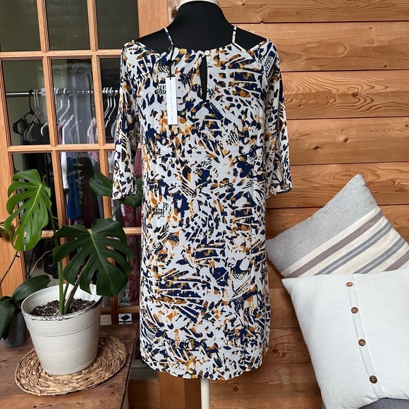 THREE EIGHTY TWO Multicolor Cold Shoulder Abstract Print Shift Dress NWT Sz S - Picture 8 of 15